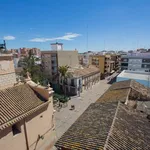 Rent a room of 110 m² in valencia