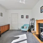 Rent 3 bedroom flat of 936 m² in Cardiff