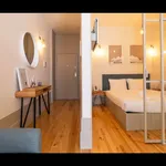 Rent 1 bedroom apartment of 44 m² in Porto