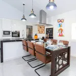 Rent 3 bedroom house of 1420 m² in Málaga