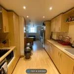 Rent 4 bedroom flat in Scotland