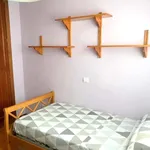 Rent a room of 120 m² in Madrid