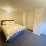 Rent 2 bedroom house in Leeds