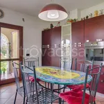 Rent 6 bedroom house of 330 m² in Dormelletto