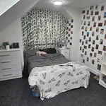 Rent 10 bedroom house in Leeds