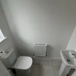 Rent 3 bedroom flat in Wales