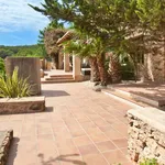 Rent 6 bedroom house in Cala Bassa