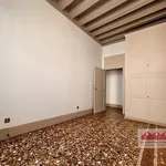 Affitto 3 camera appartamento di 120 m² in Vicenza