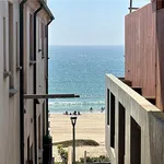 Rent 3 bedroom apartment of 153 m² in manhattan beach