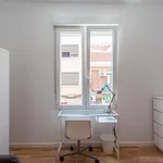 Rent 5 bedroom apartment in Valencia