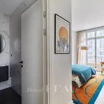 Rent 7 bedroom apartment of 221 m² in Paris