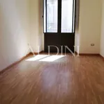 Affitto 4 camera appartamento di 125 m² in Catania