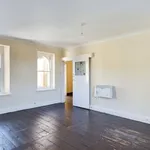 Rent 3 bedroom flat in South West England