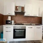 Affitto 3 camera appartamento di 124 m² in Naples