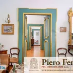 Rent 6 bedroom apartment of 180 m² in Naples