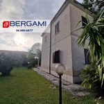 Rent 5 bedroom house of 135 m² in Anzio