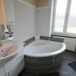 Miete 4 Schlafzimmer wohnung in Frankfurt