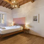 Rent 1 bedroom apartment of 55 m² in Florence