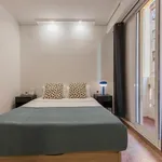 Rent 4 bedroom apartment in Valencia