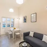 Rent 7 bedroom apartment of 98 m² in Naples