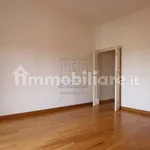 Rent 5 bedroom apartment of 200 m² in Lucca