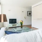 Rent 1 bedroom flat of 452 m² in London