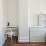 Rent a room in lisbon