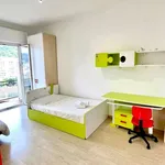 Rent a room of 85 m² in Genoa