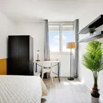 Rent a room in paris