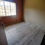 Rent 3 bedroom house in Roodepoort