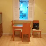 Alquilo 1 dormitorio casa de 60 m² en Sevilla