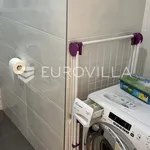 Najam 3 spavaće sobe stan od 73 m² u Zadar