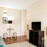 Rent 2 bedroom apartment of 44 m² in Porto