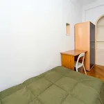 Rent a room of 220 m² in madrid