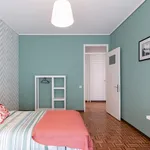 Rent 5 bedroom apartment in Porto