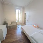 Appartement de 130 m² avec 5 chambre(s) en location à GRENOBLE