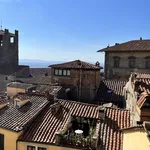 Rent 5 bedroom apartment of 100 m² in Cortona