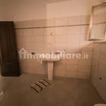 Affitto 5 camera appartamento di 185 m² in Reggio Calabria