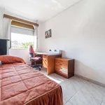 Rent a room of 100 m² in valencia