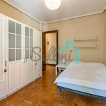 Alquilo 4 dormitorio apartamento de 146 m² en Oviedo