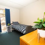 Rent 4 bedroom student apartment in Flora Hill