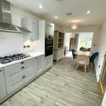 Rent 3 bedroom apartment in Wales