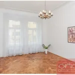 Pronajměte si 3 ložnic/e byt o rozloze 84 m² v Prague