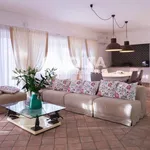 Rent 5 bedroom house of 470 m² in Fiumicino