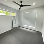 Rent 4 bedroom house in  Benowa QLD 4217                        