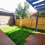 Rent 4 bedroom apartment in Chadstone