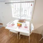 Rent 1 bedroom apartment of 35 m² in valencia