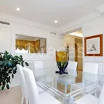 Rent 4 bedroom apartment of 180 m² in Roma