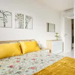 Rent 4 bedroom apartment of 46 m² in Milan