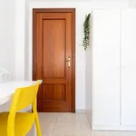 Rent 4 bedroom apartment in Valencia